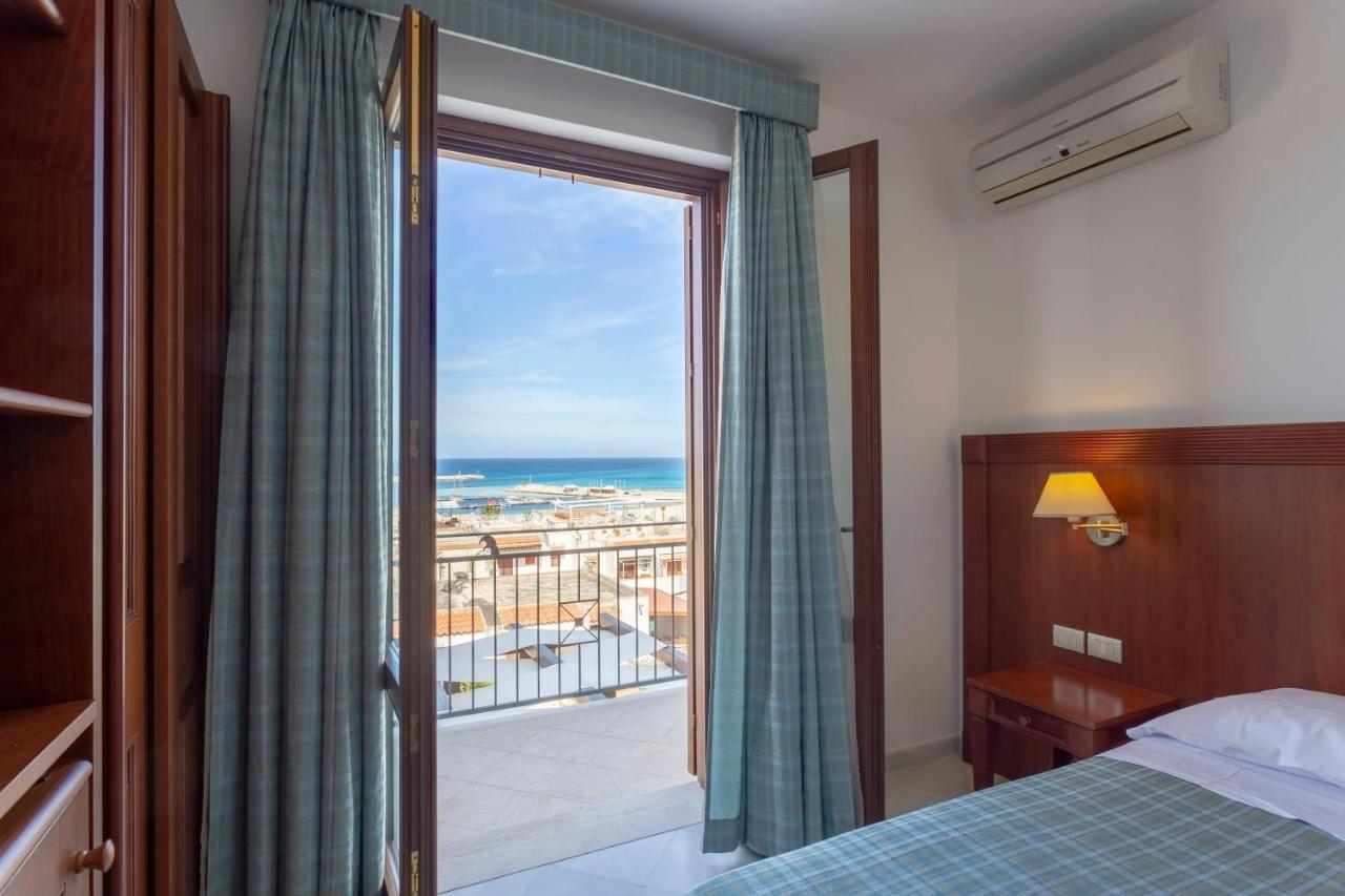 Albergo Auralba سان فيتو لو كابو المظهر الخارجي الصورة