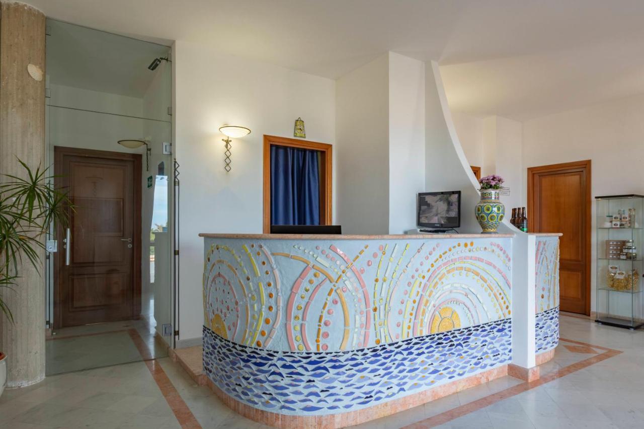 Albergo Auralba سان فيتو لو كابو المظهر الخارجي الصورة
